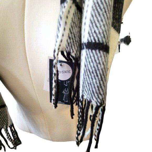 Lands' End Scarf Black and Cream Soft Touch Anti-static Fringe Edge DH512 - Picture 3 of 5